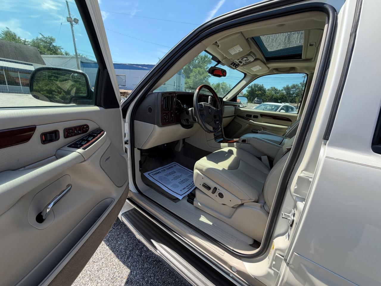 Cadillac Escalade 4dr AWD 2006