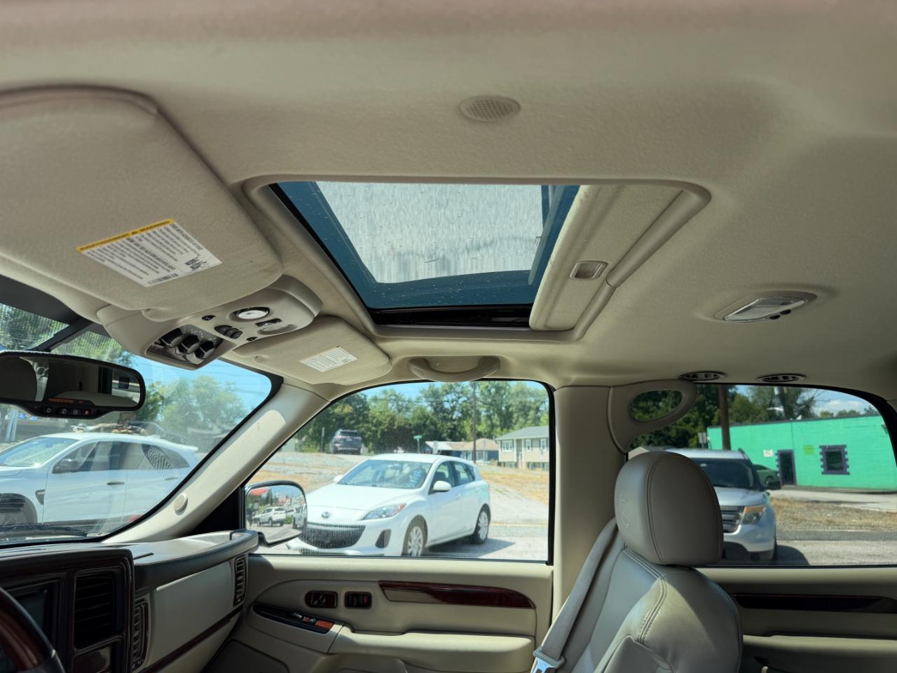 Cadillac Escalade 4dr AWD 2006