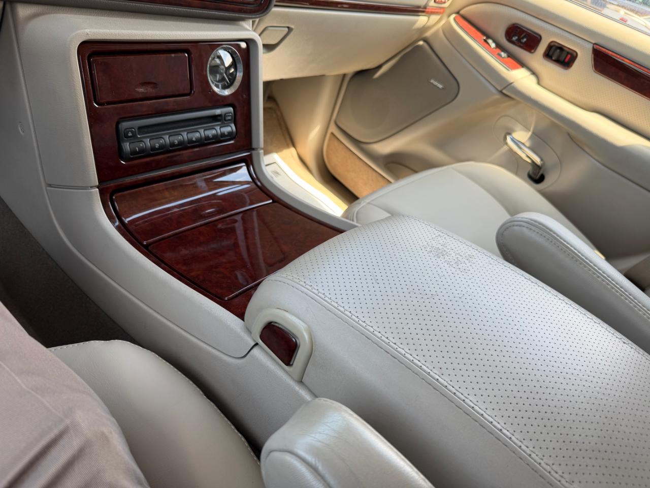 Cadillac Escalade 4dr AWD 2006