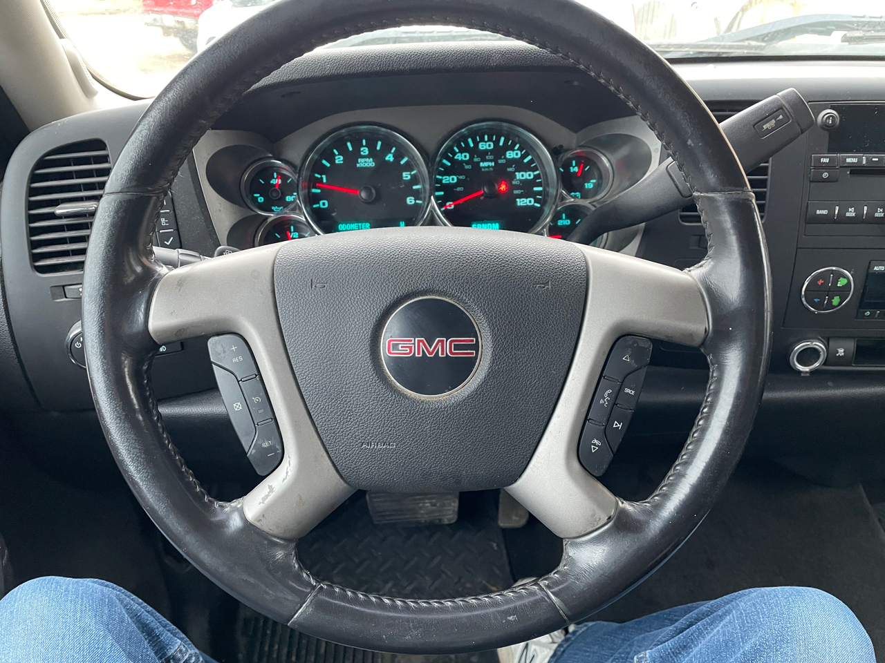 GMC Sierra 1500 SLE Crew Cab 4WD 2010