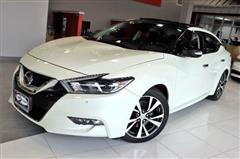 2017 Nissan Maxima 