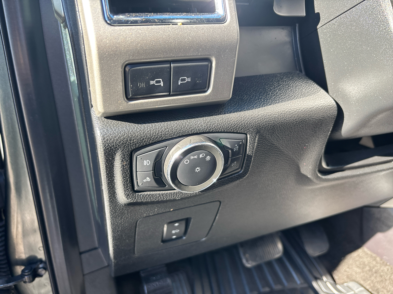 Ford F-150 Lariat SuperCrew 2WD 2015