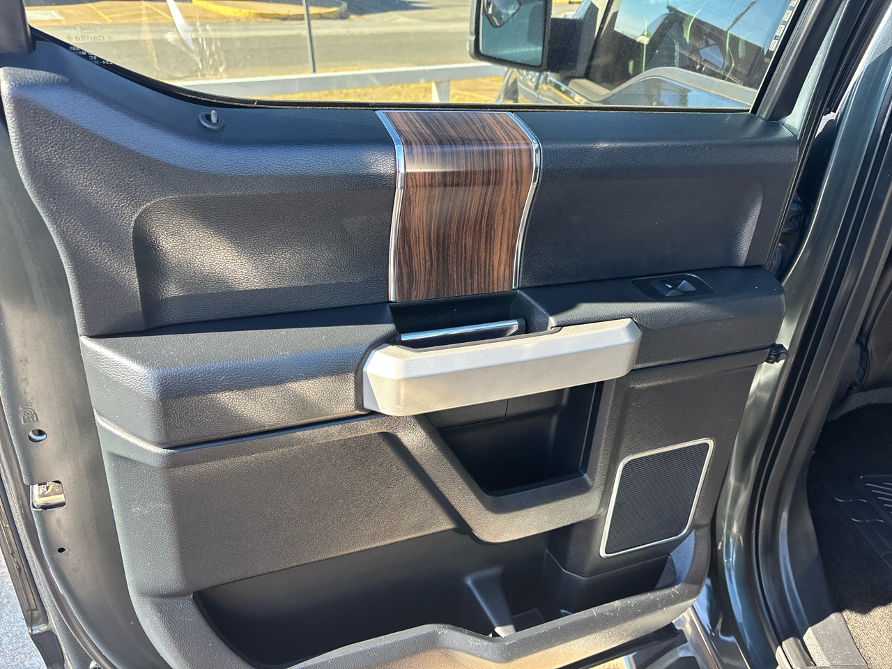 Ford F-150 Lariat SuperCrew 2WD 2015