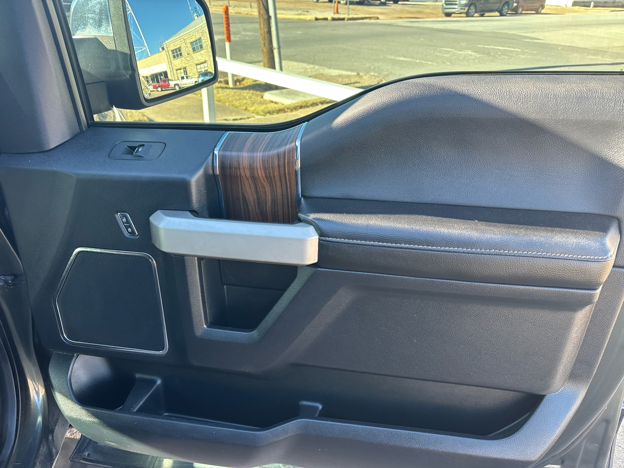 Ford F-150 Lariat SuperCrew 2WD 2015