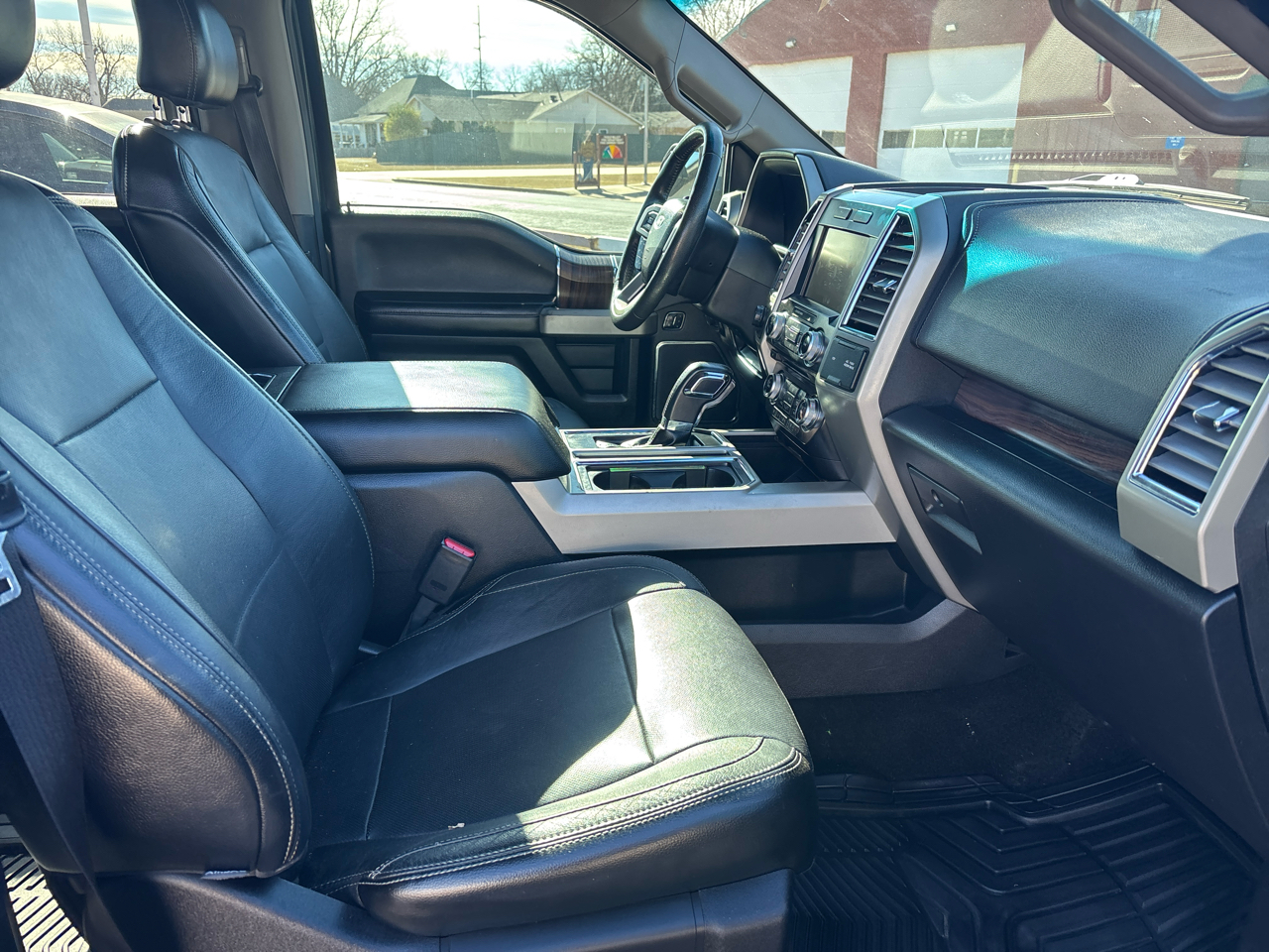 Ford F-150 Lariat SuperCrew 2WD 2015