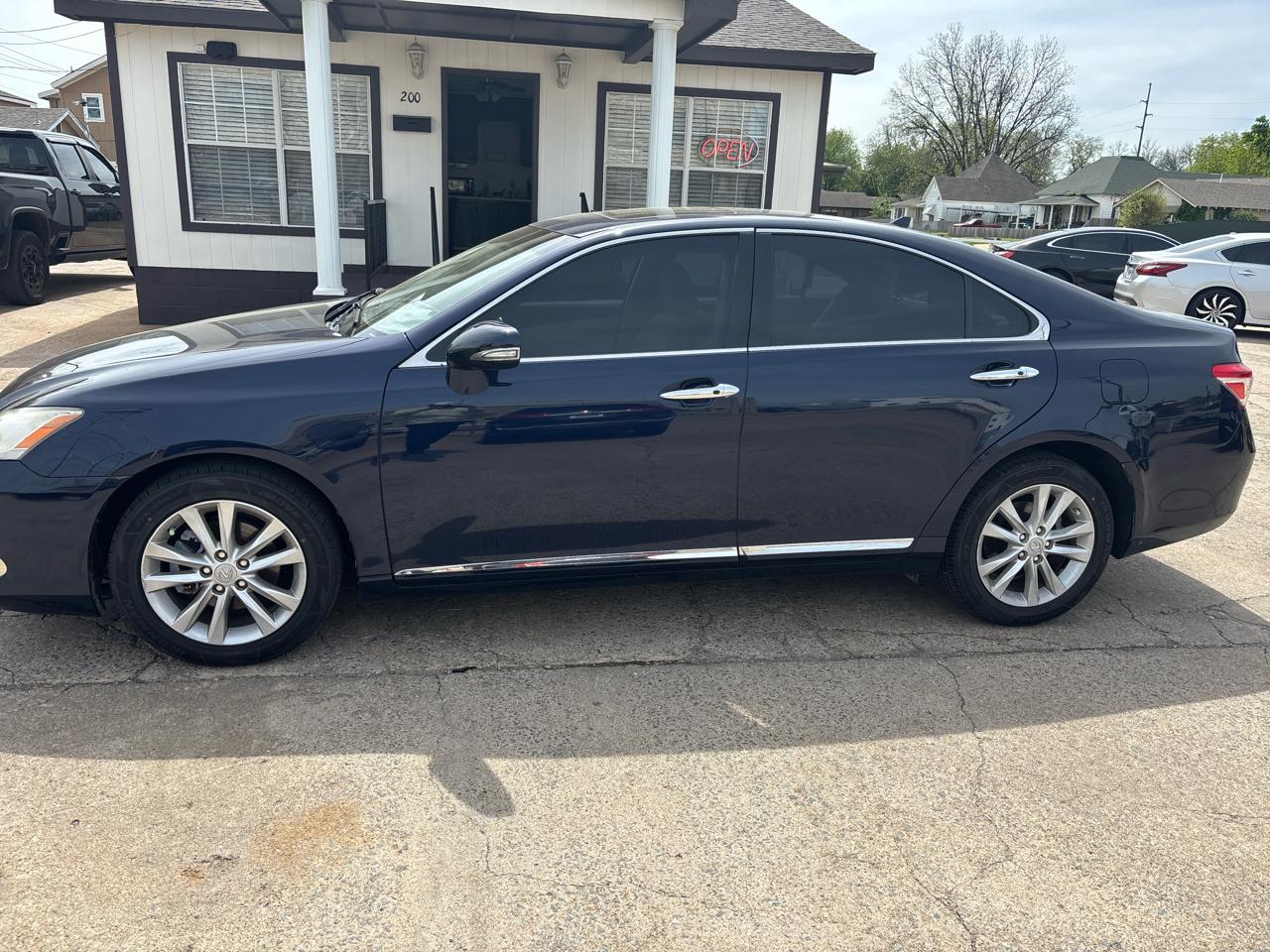 Lexus ES 350 Sedan 2012
