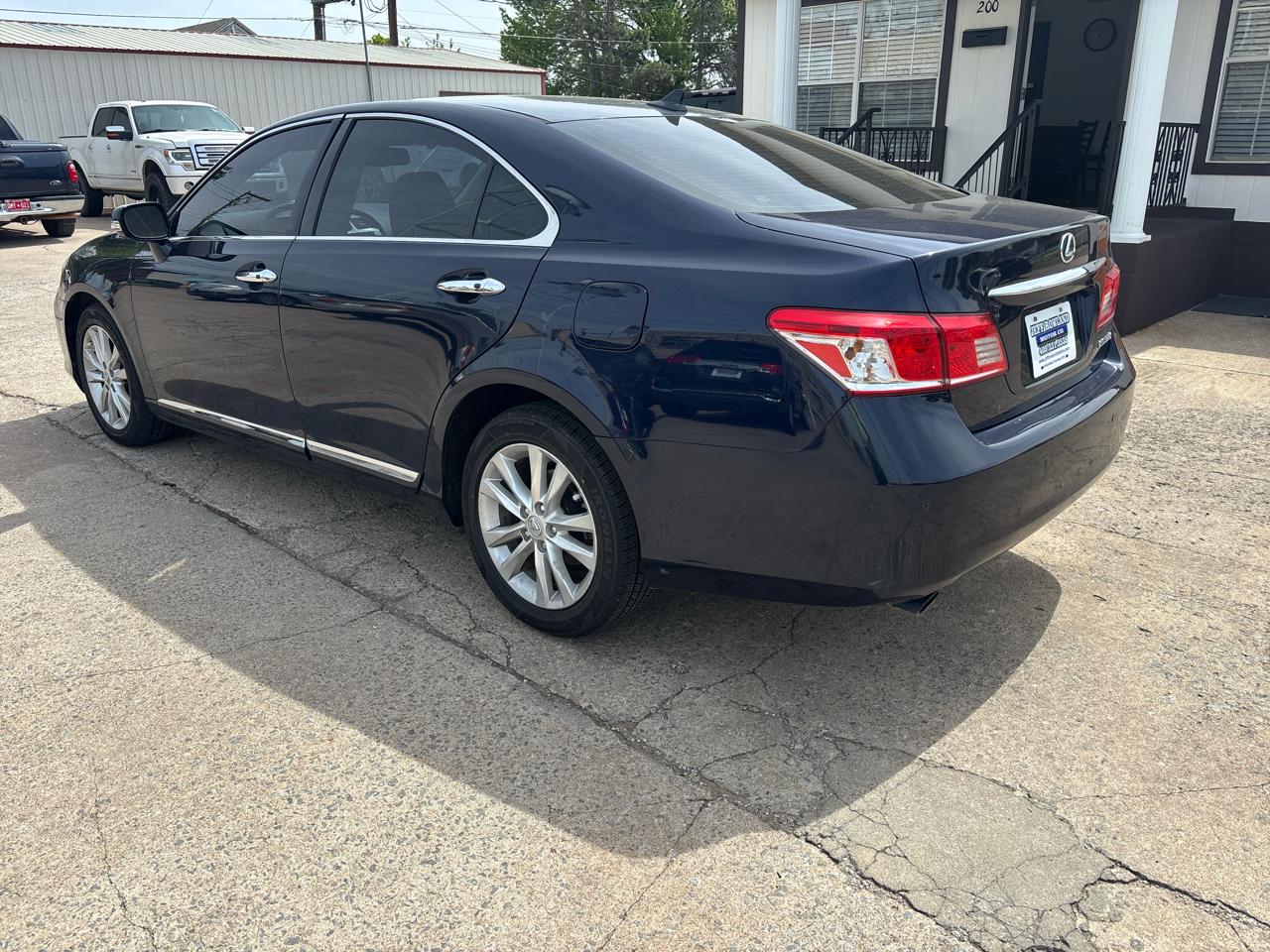 Lexus ES 350 Sedan 2012
