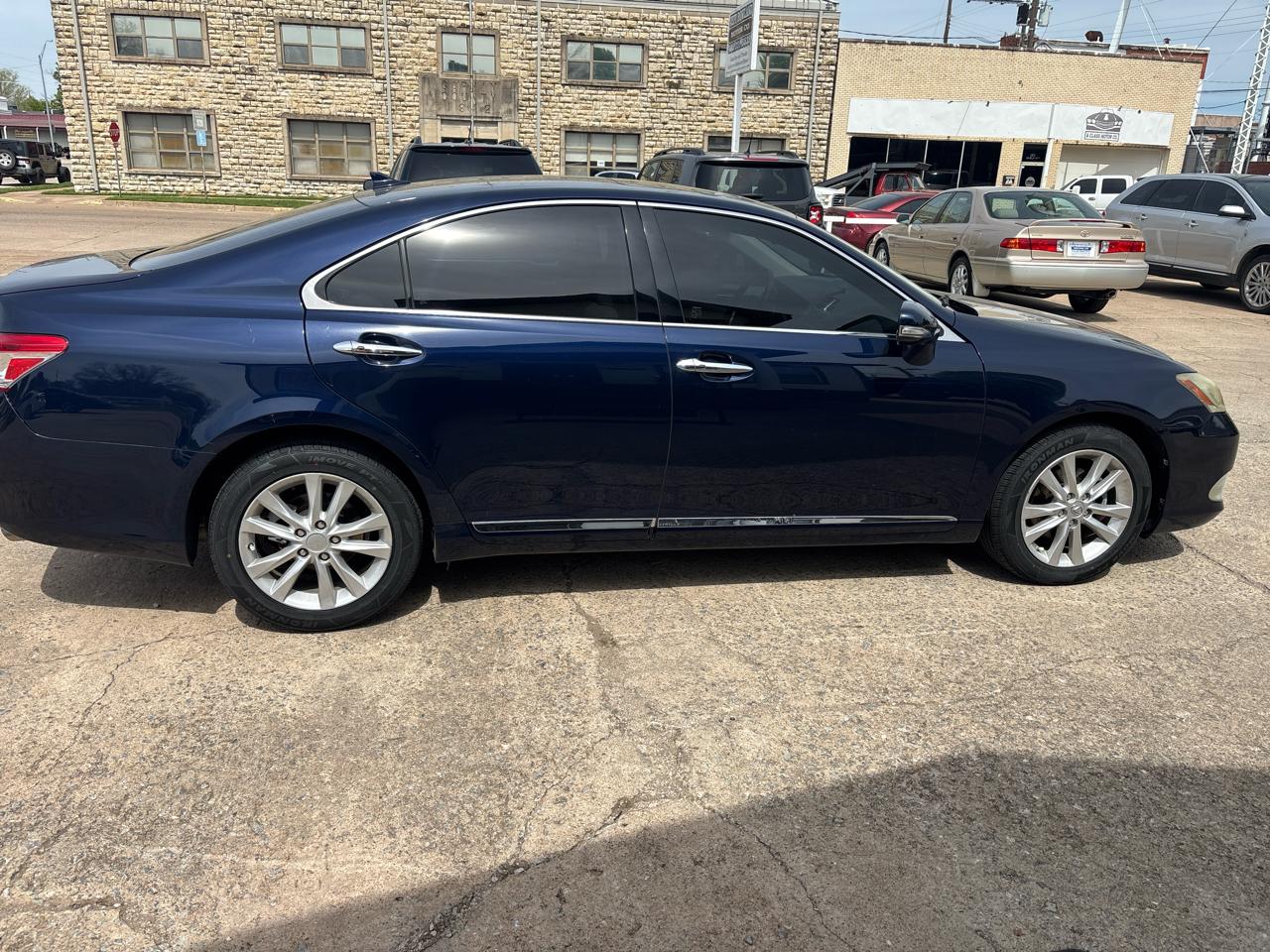 Lexus ES 350 Sedan 2012