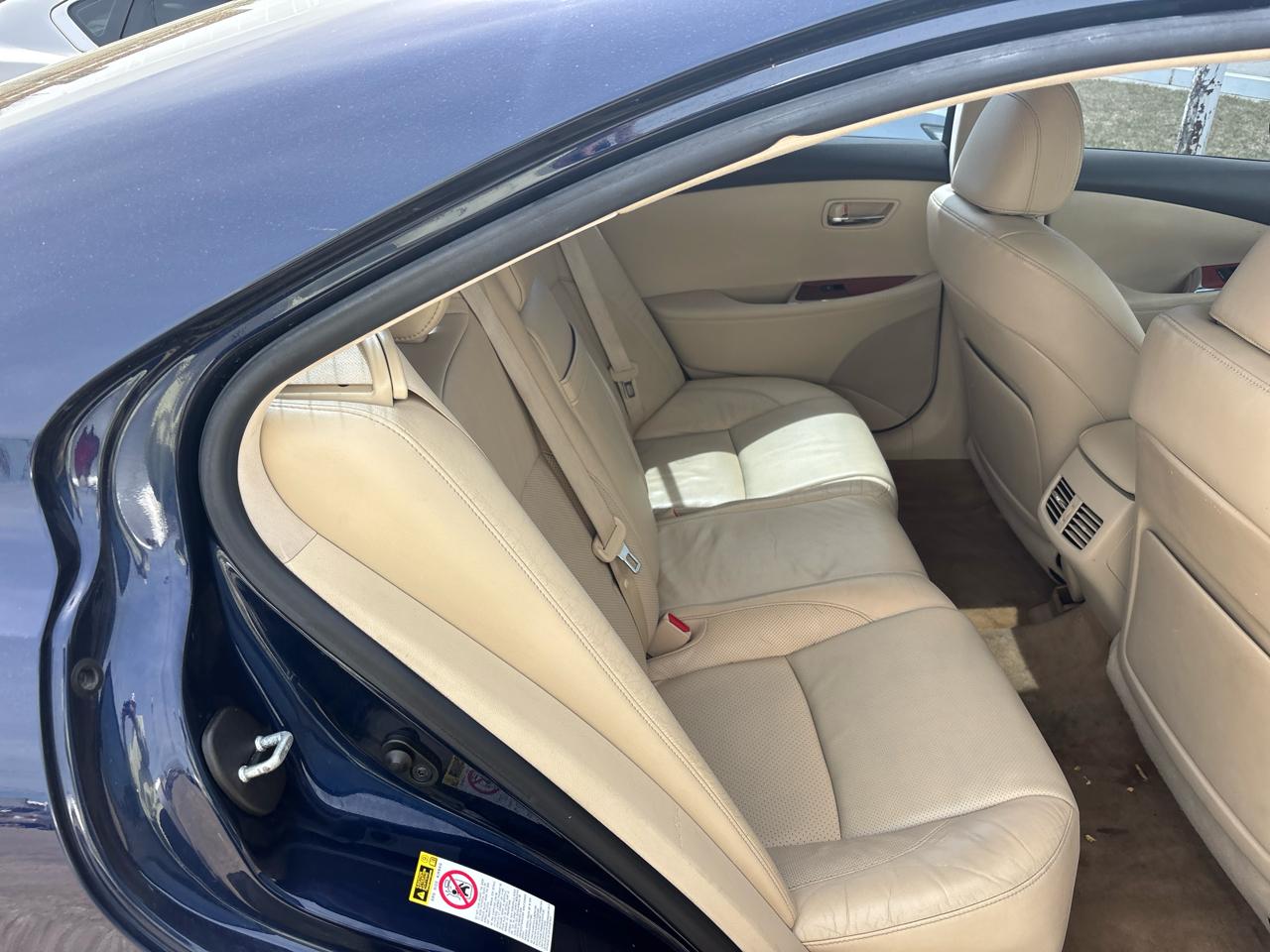 Lexus ES 350 Sedan 2012