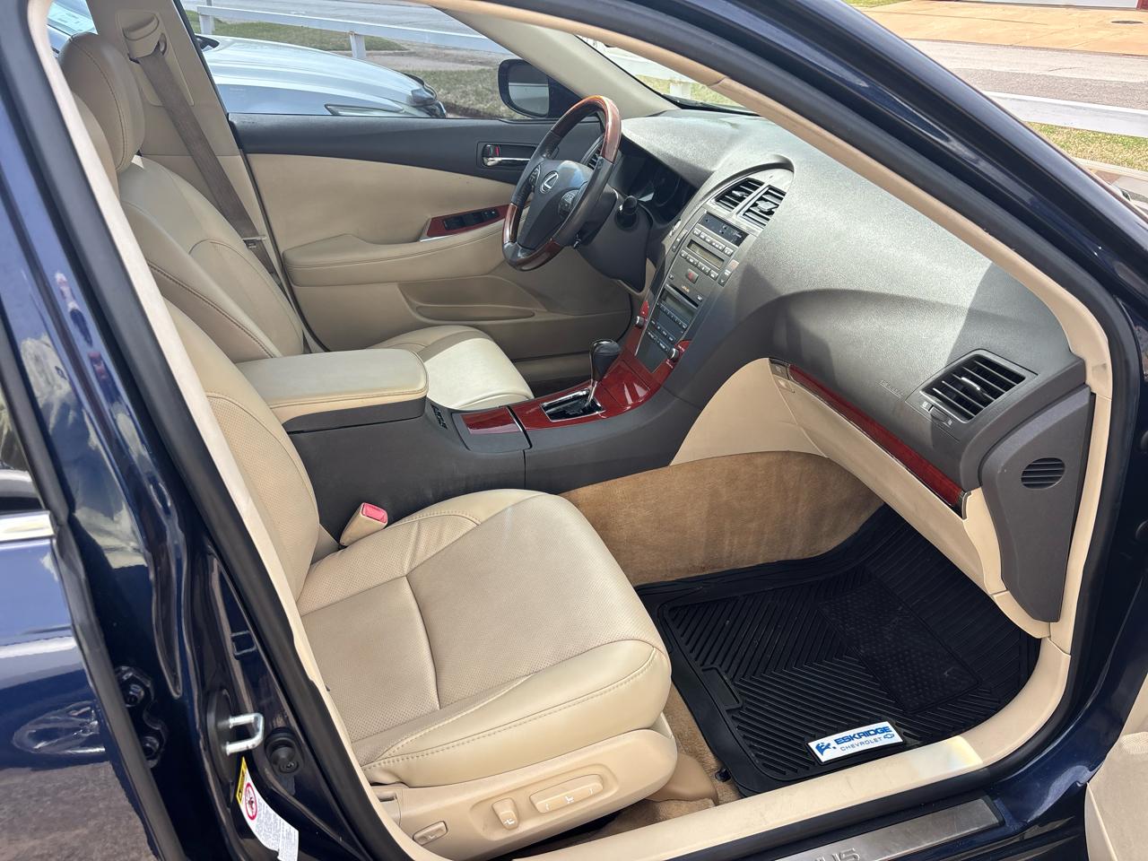 Lexus ES 350 Sedan 2012