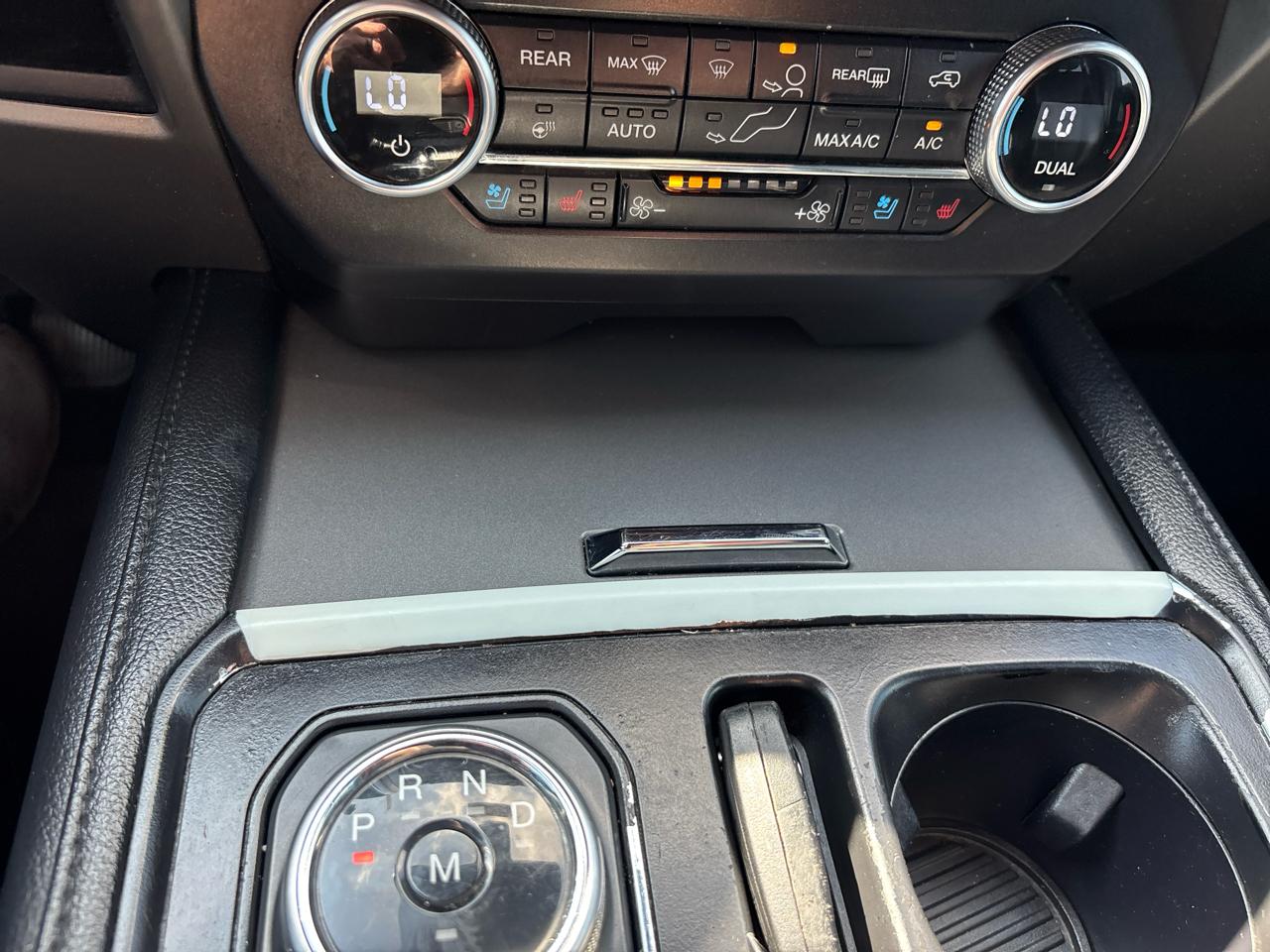 Ford Expedition XLT 2020