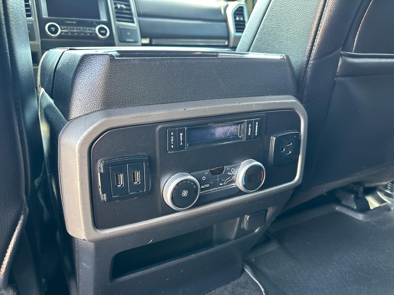 Ford Expedition XLT 2020