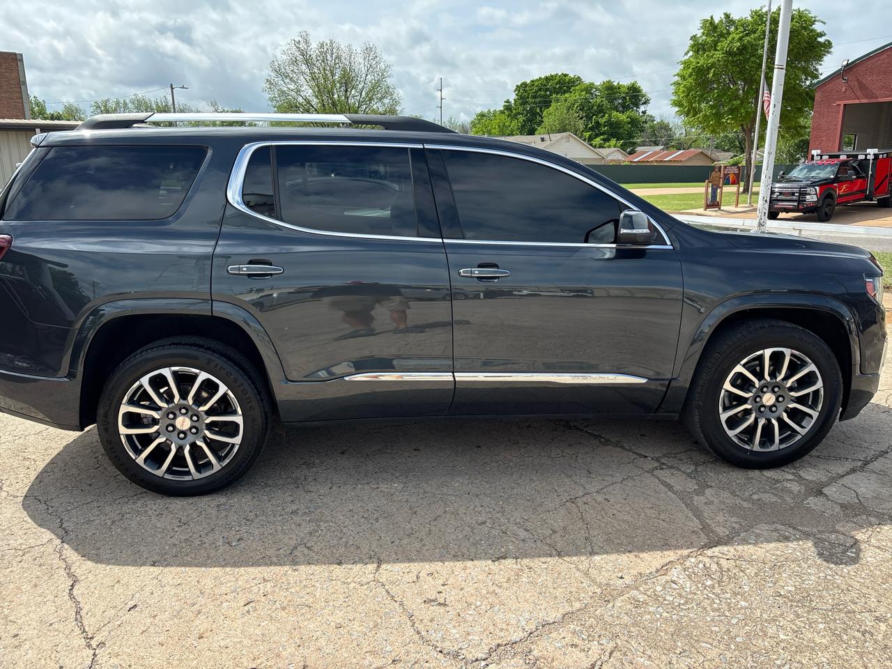 GMC Acadia Denali AWD 2022