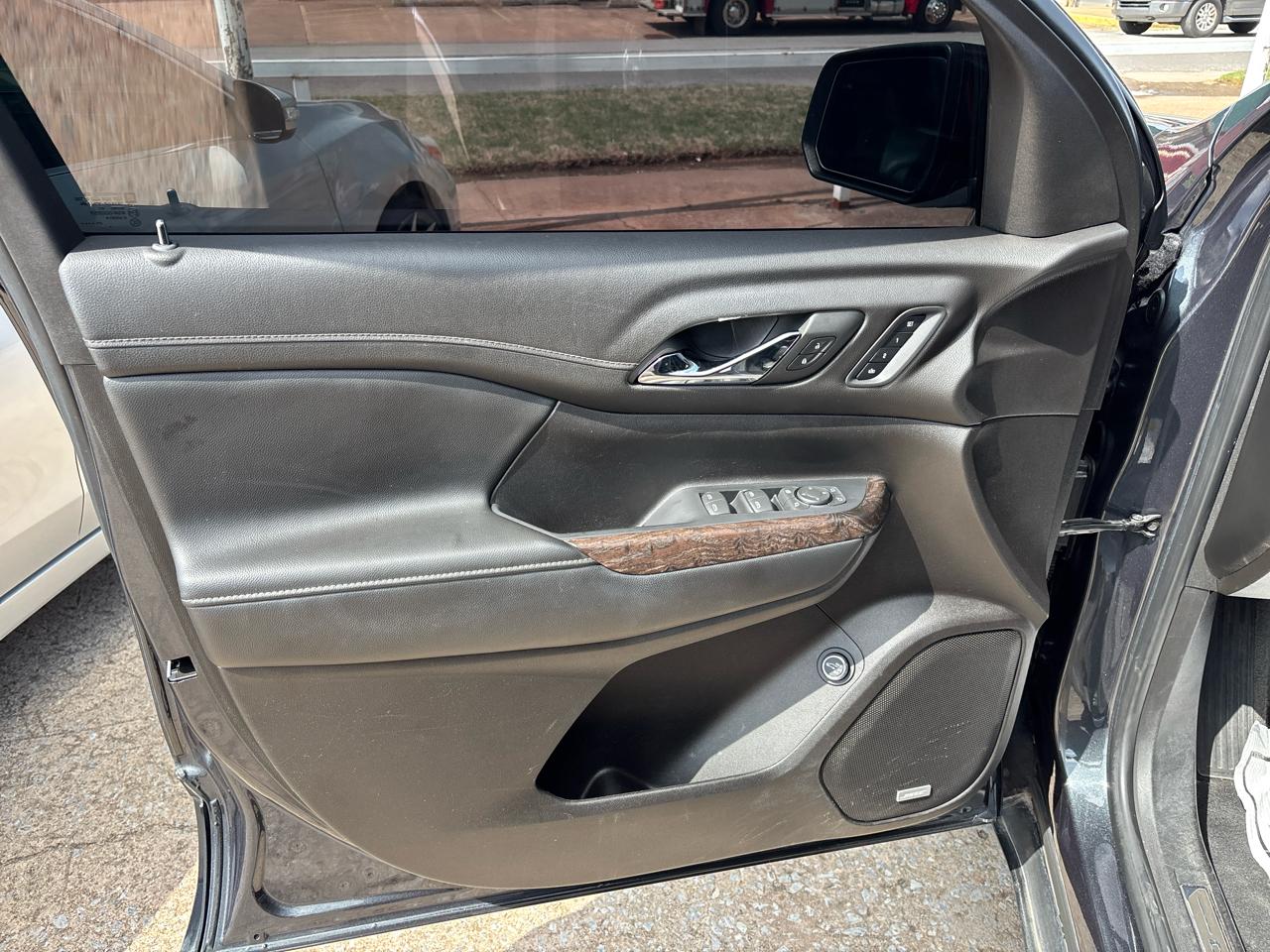 GMC Acadia Denali AWD 2022