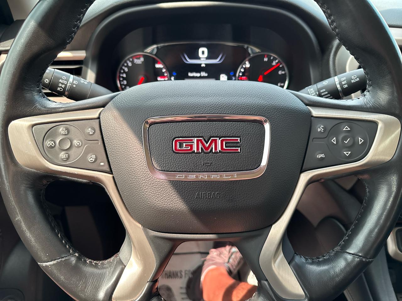 GMC Acadia Denali AWD 2022