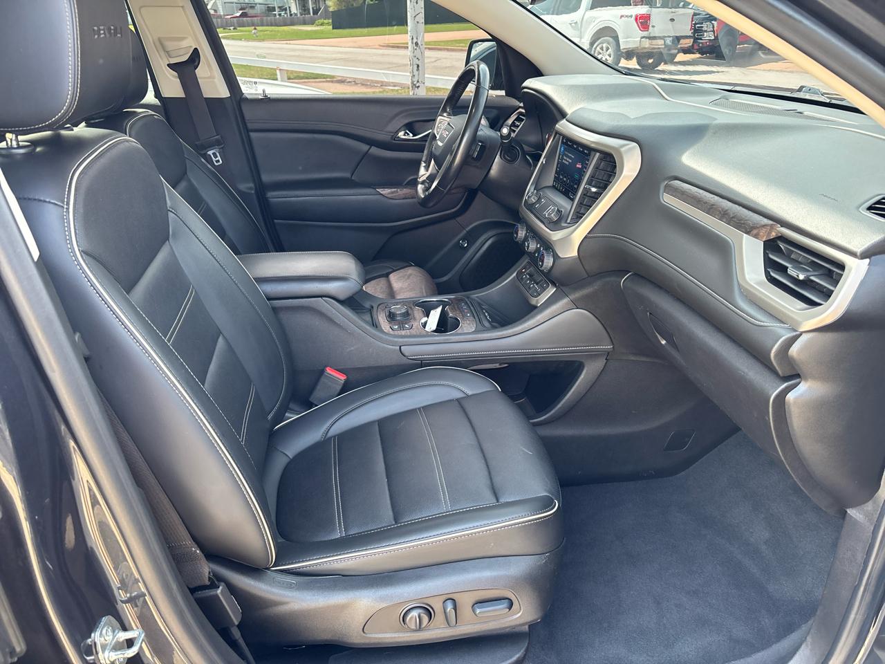 GMC Acadia Denali AWD 2022