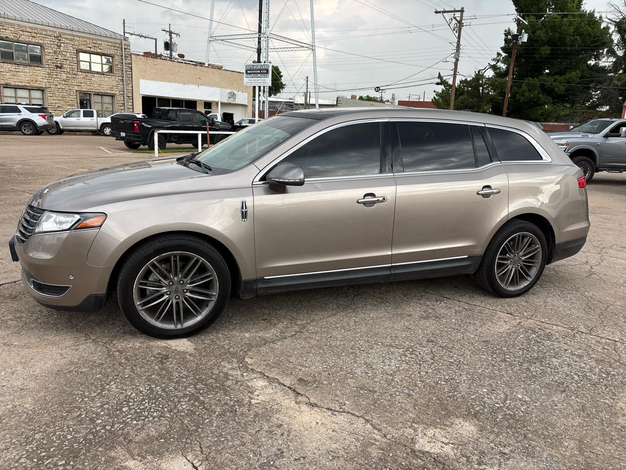 Lincoln MKT Reserve 2019