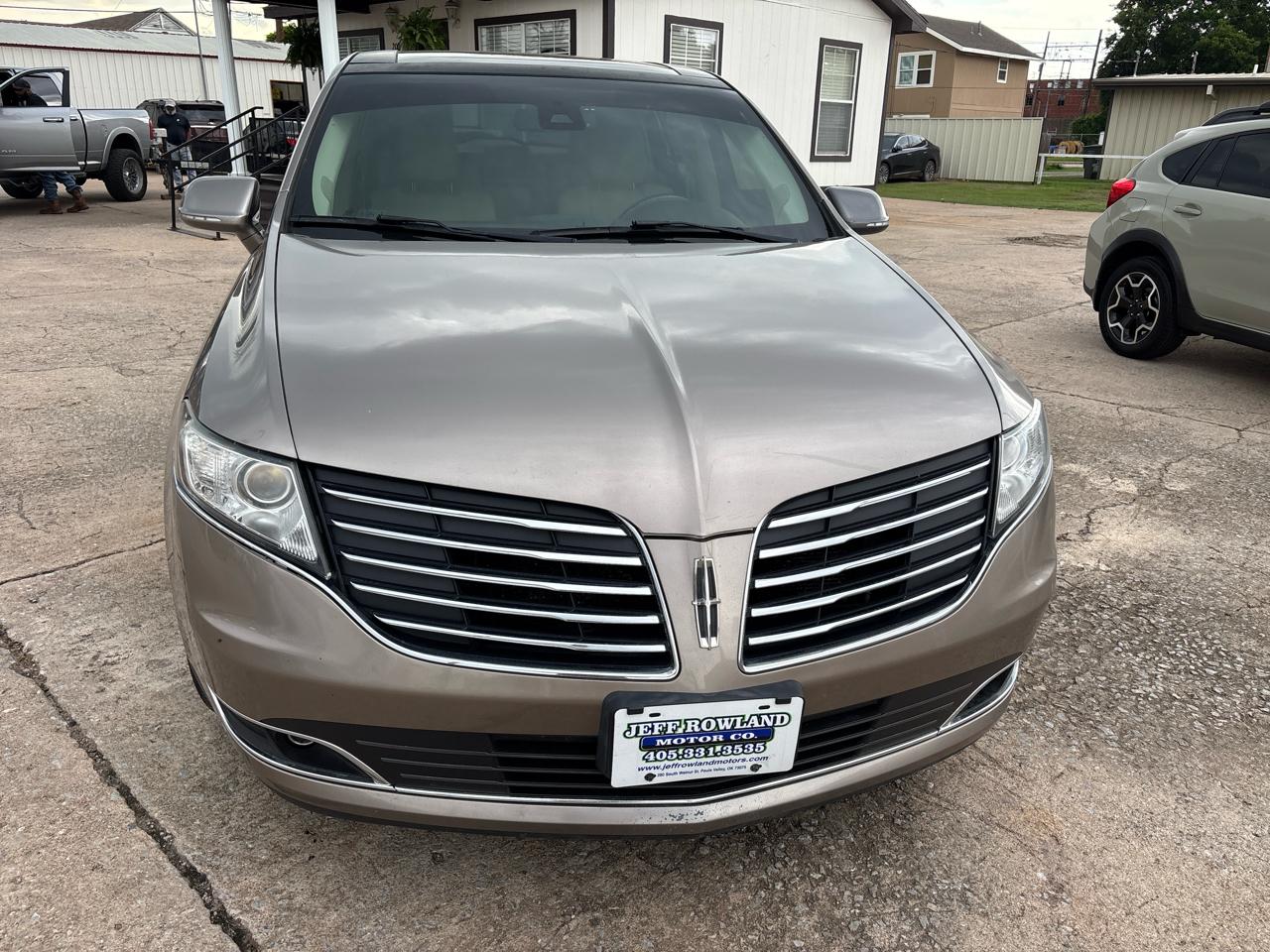 Lincoln MKT Reserve 2019