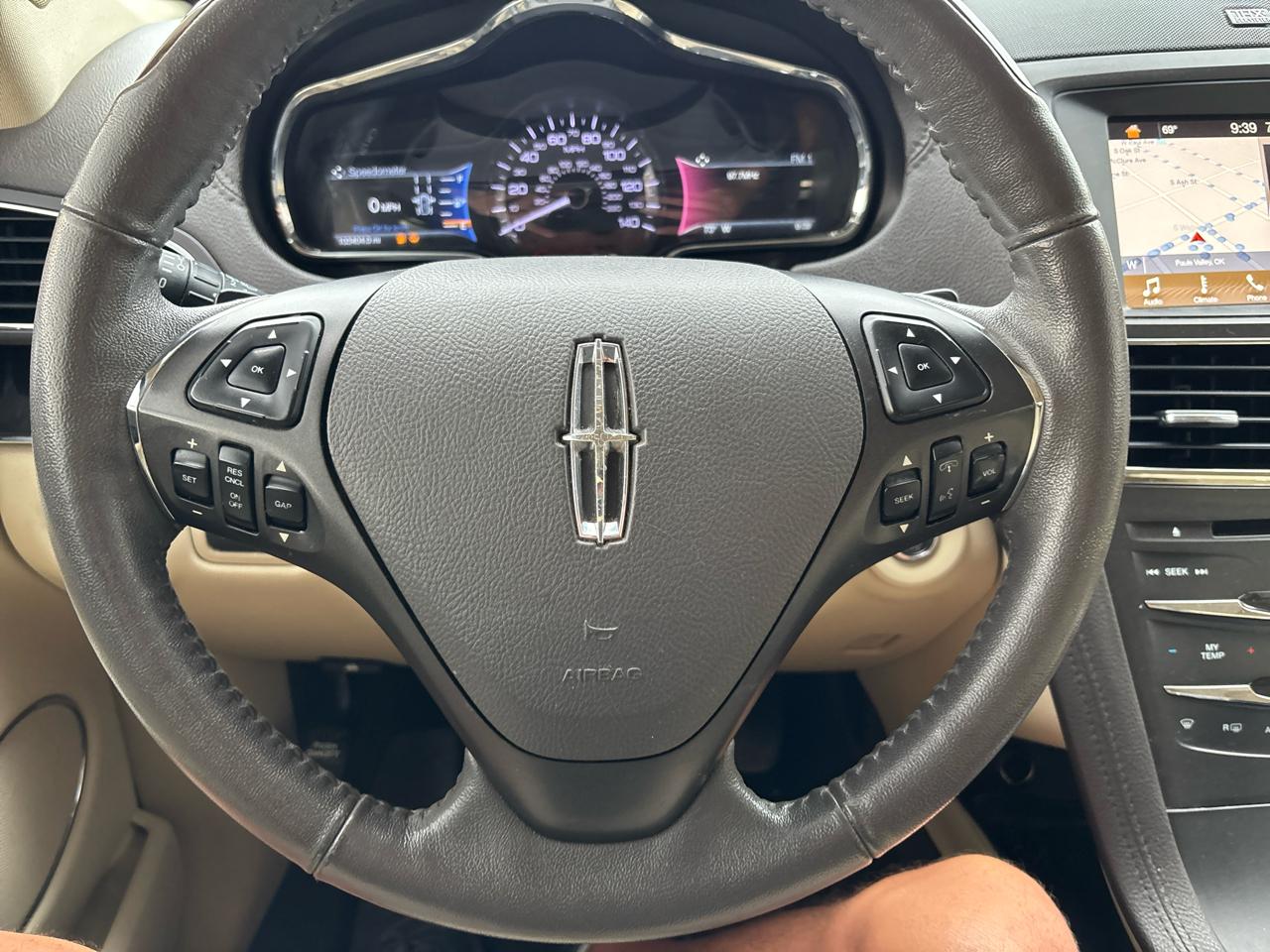 Lincoln MKT Reserve 2019
