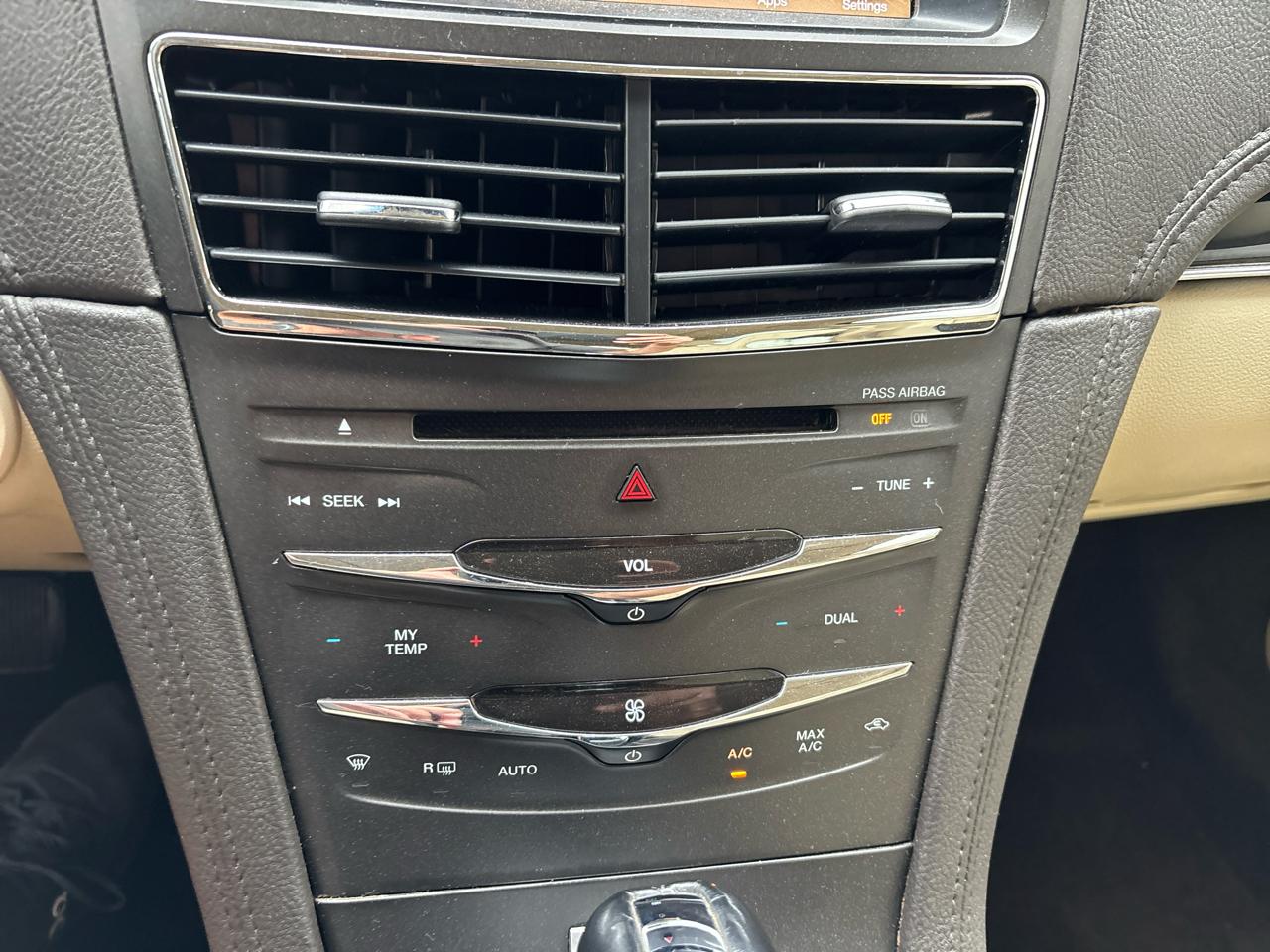 Lincoln MKT Reserve 2019