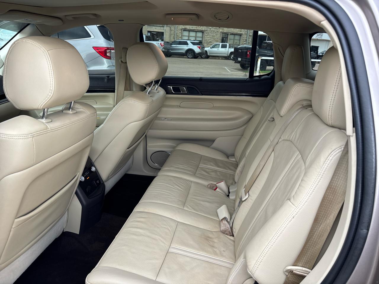 Lincoln MKT Reserve 2019
