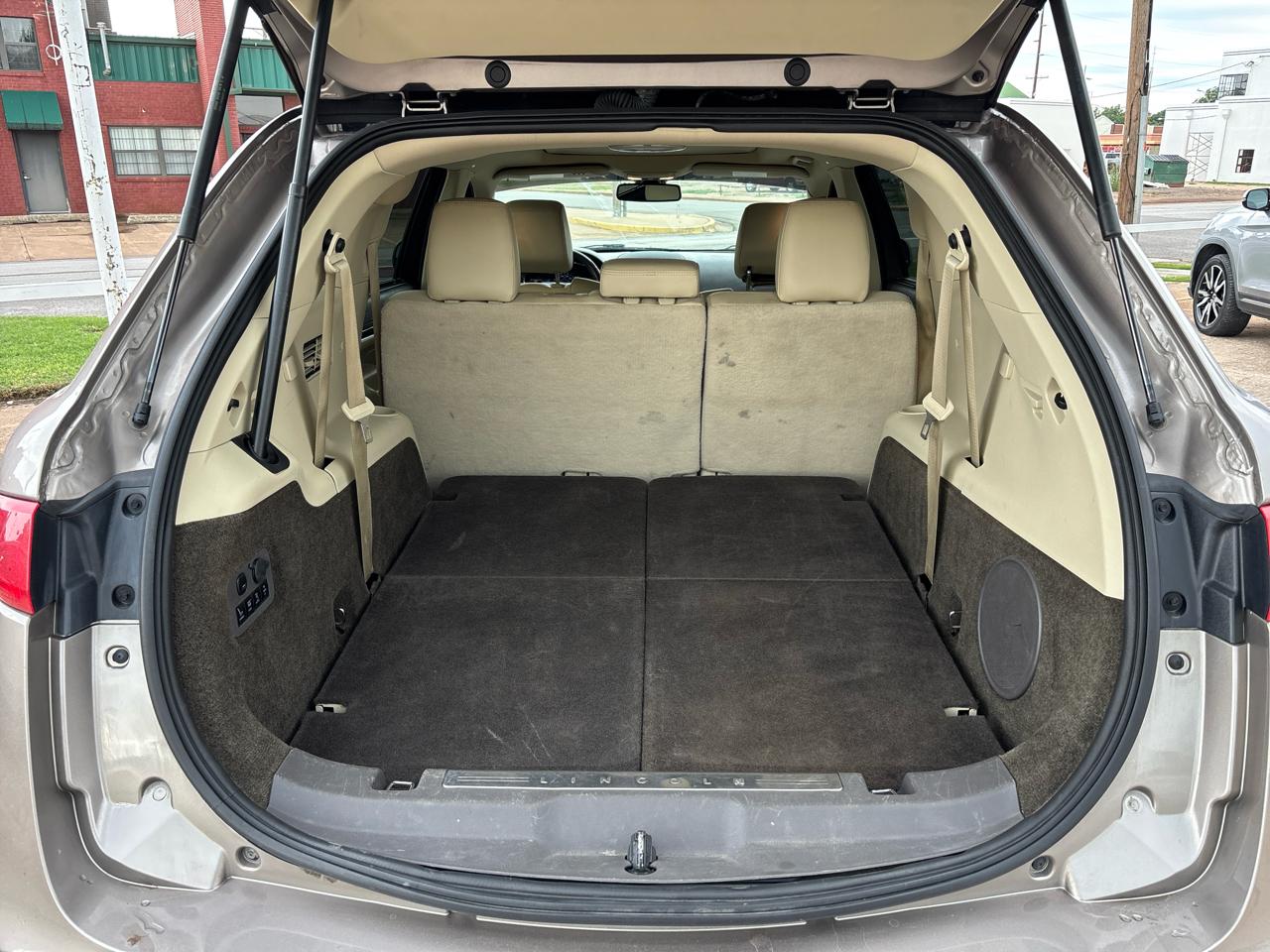 Lincoln MKT Reserve 2019