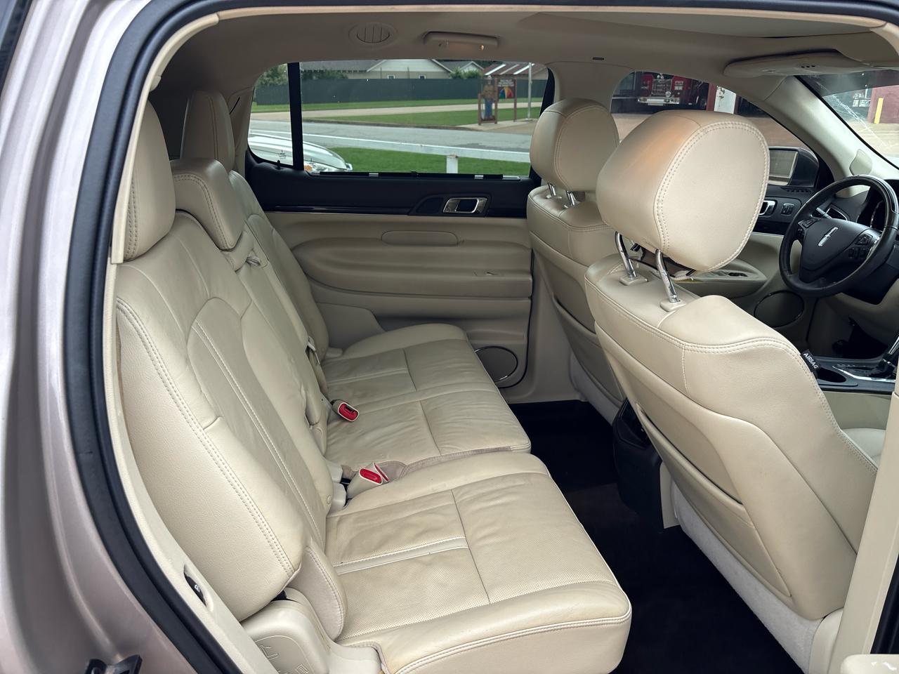 Lincoln MKT Reserve 2019