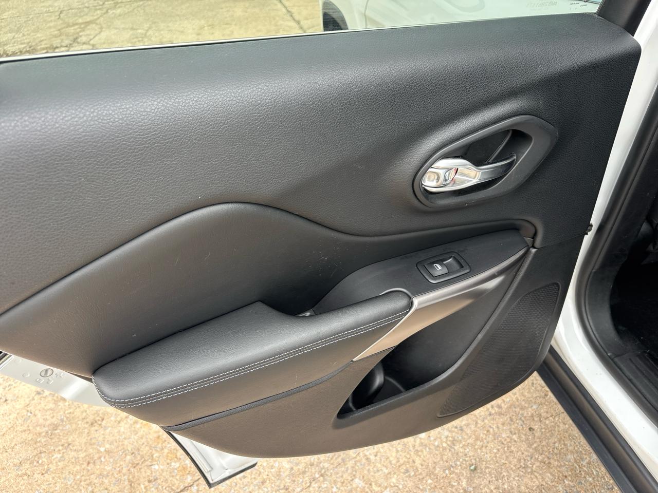 Jeep Cherokee Latitude 4WD 2019