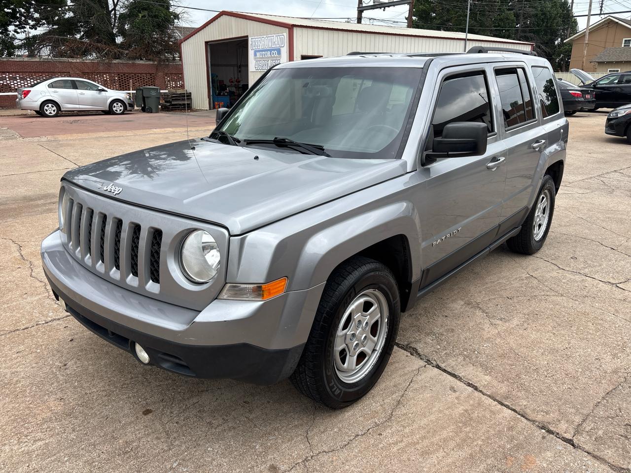 Jeep Patriot Latitude 2WD 2016