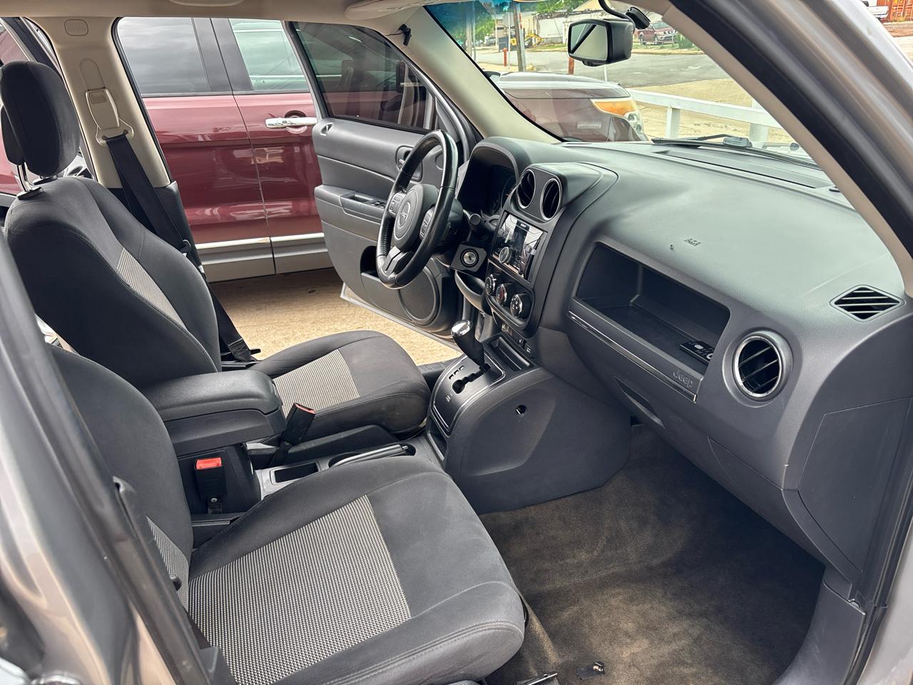 Jeep Patriot Latitude 2WD 2016