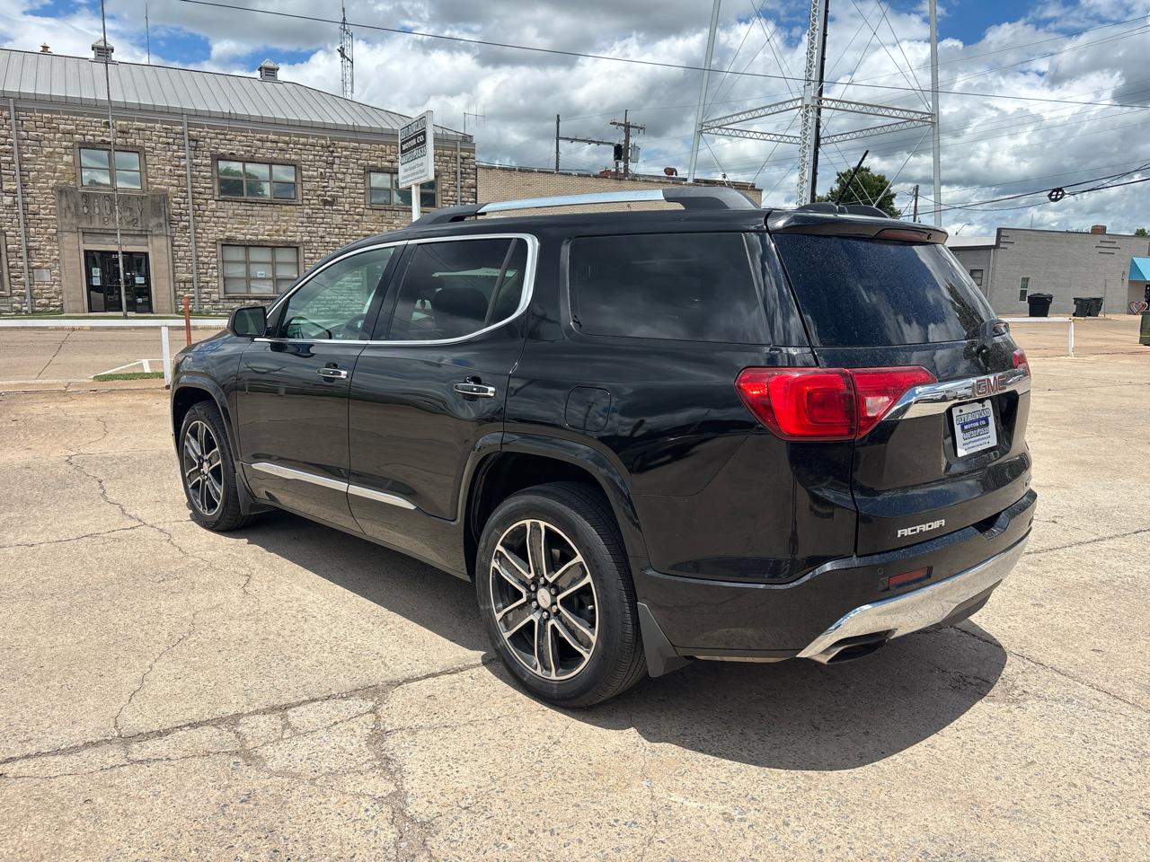 GMC Acadia Denali AWD 2017