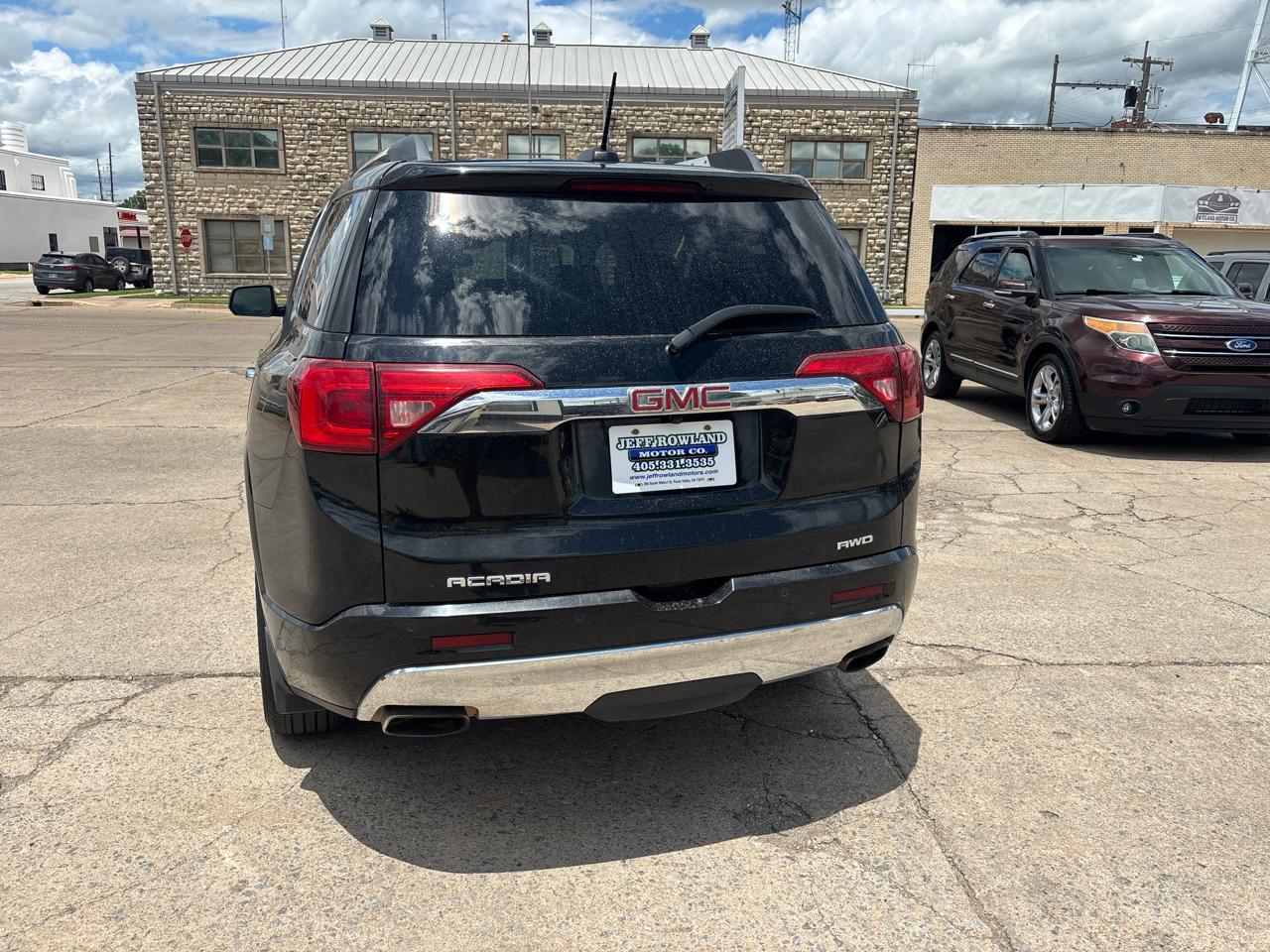 GMC Acadia Denali AWD 2017