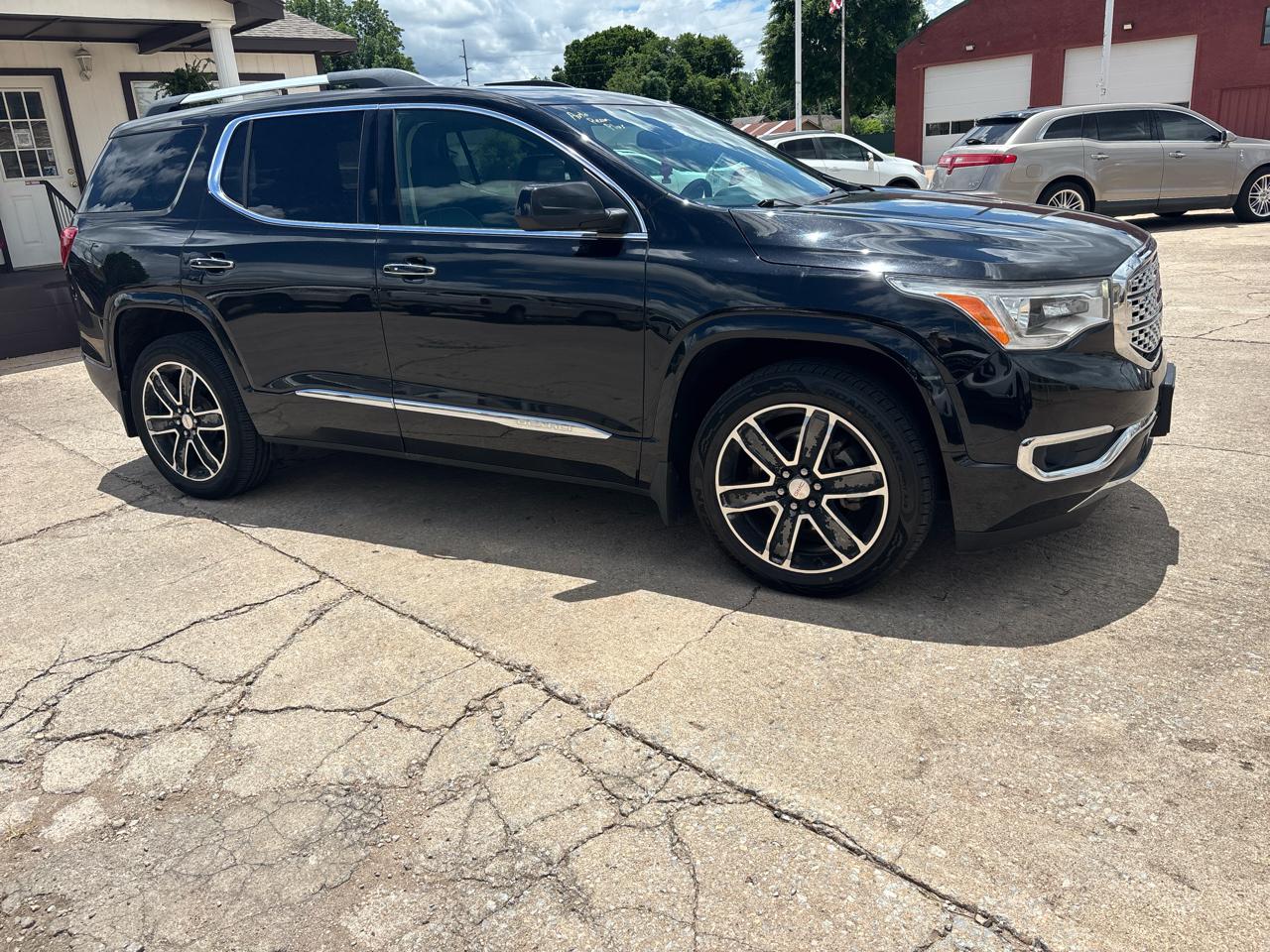 GMC Acadia Denali AWD 2017