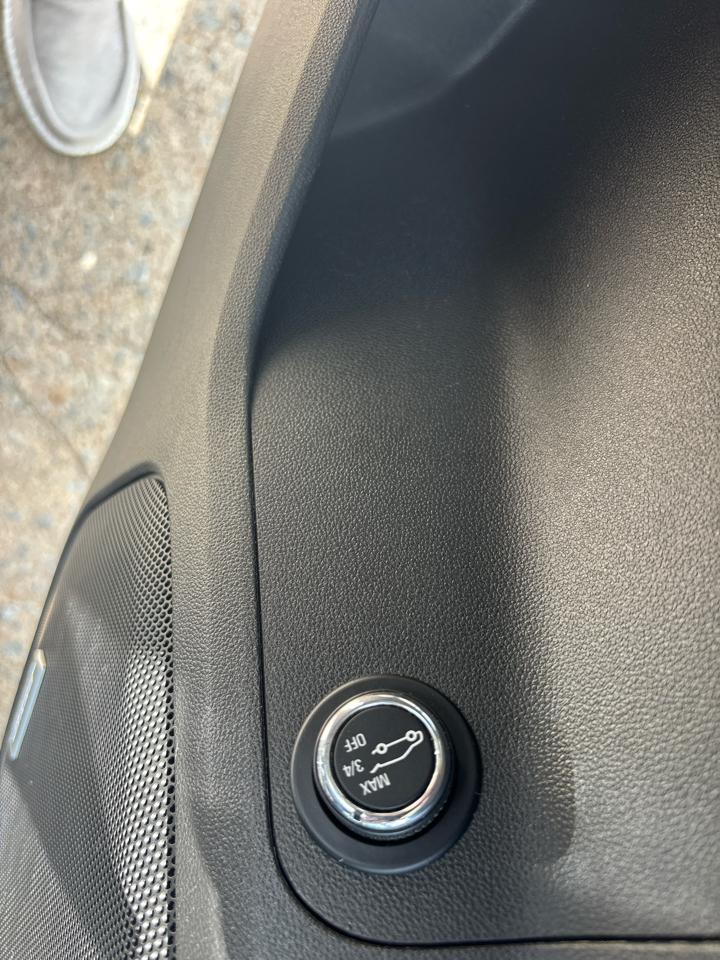 GMC Acadia Denali AWD 2017