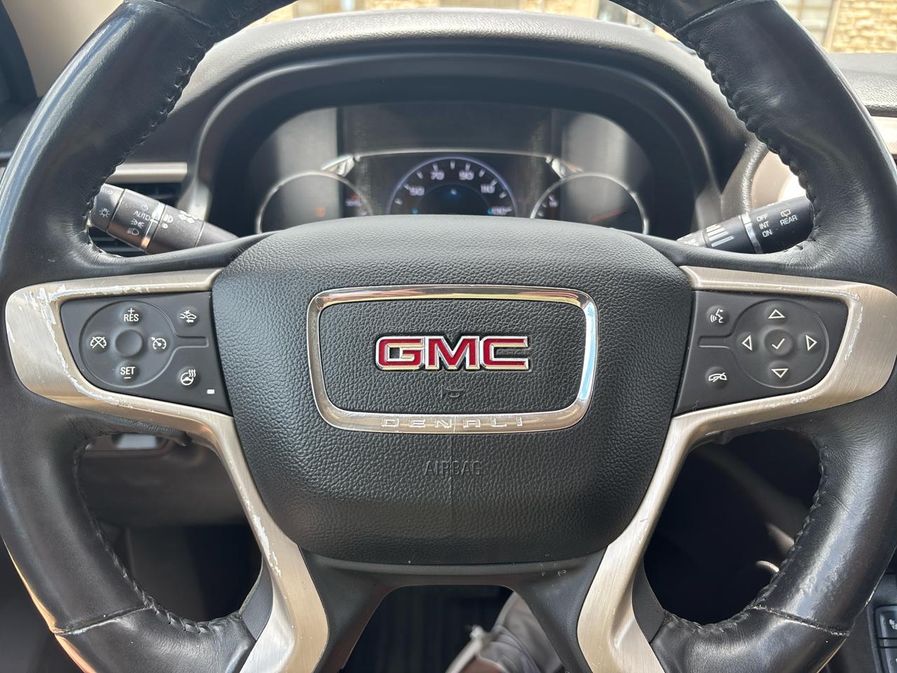 GMC Acadia Denali AWD 2017