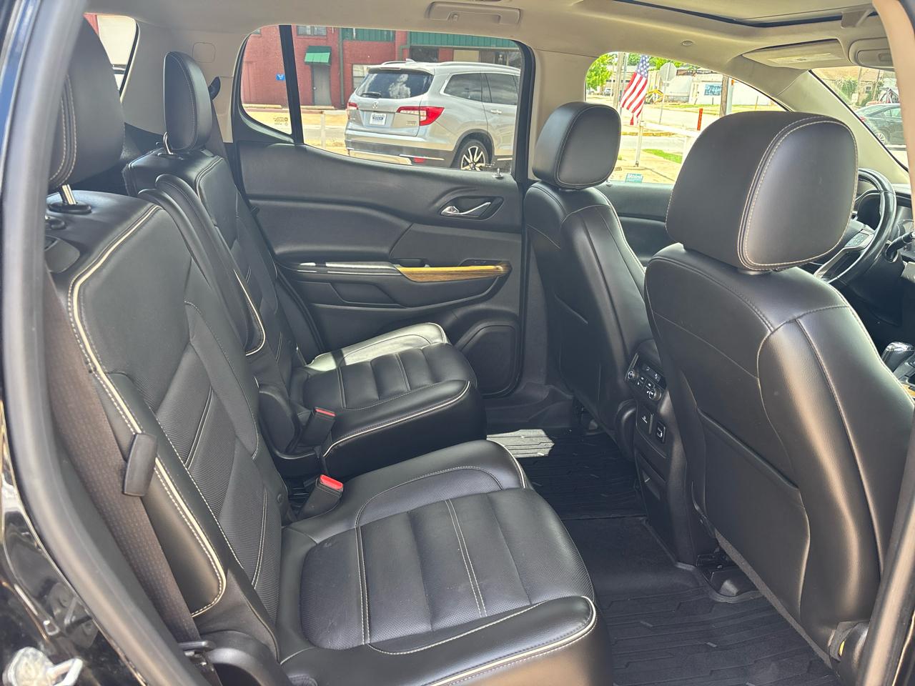 GMC Acadia Denali AWD 2017