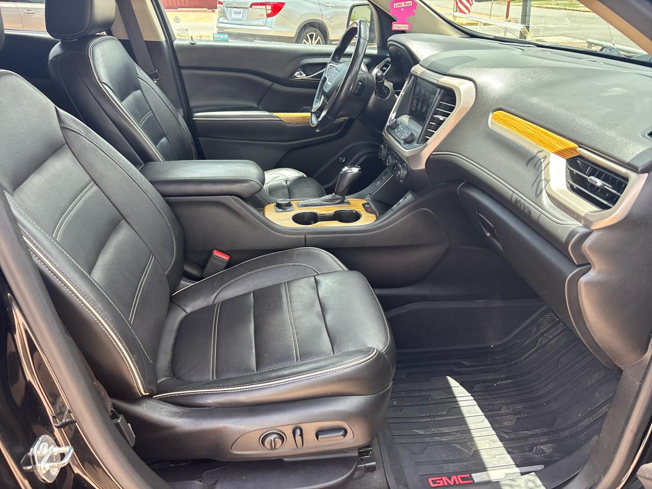 GMC Acadia Denali AWD 2017