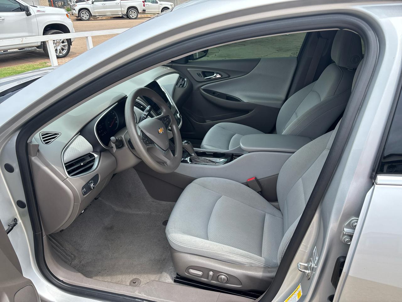 Chevrolet Malibu 4dr Sdn LS 2019