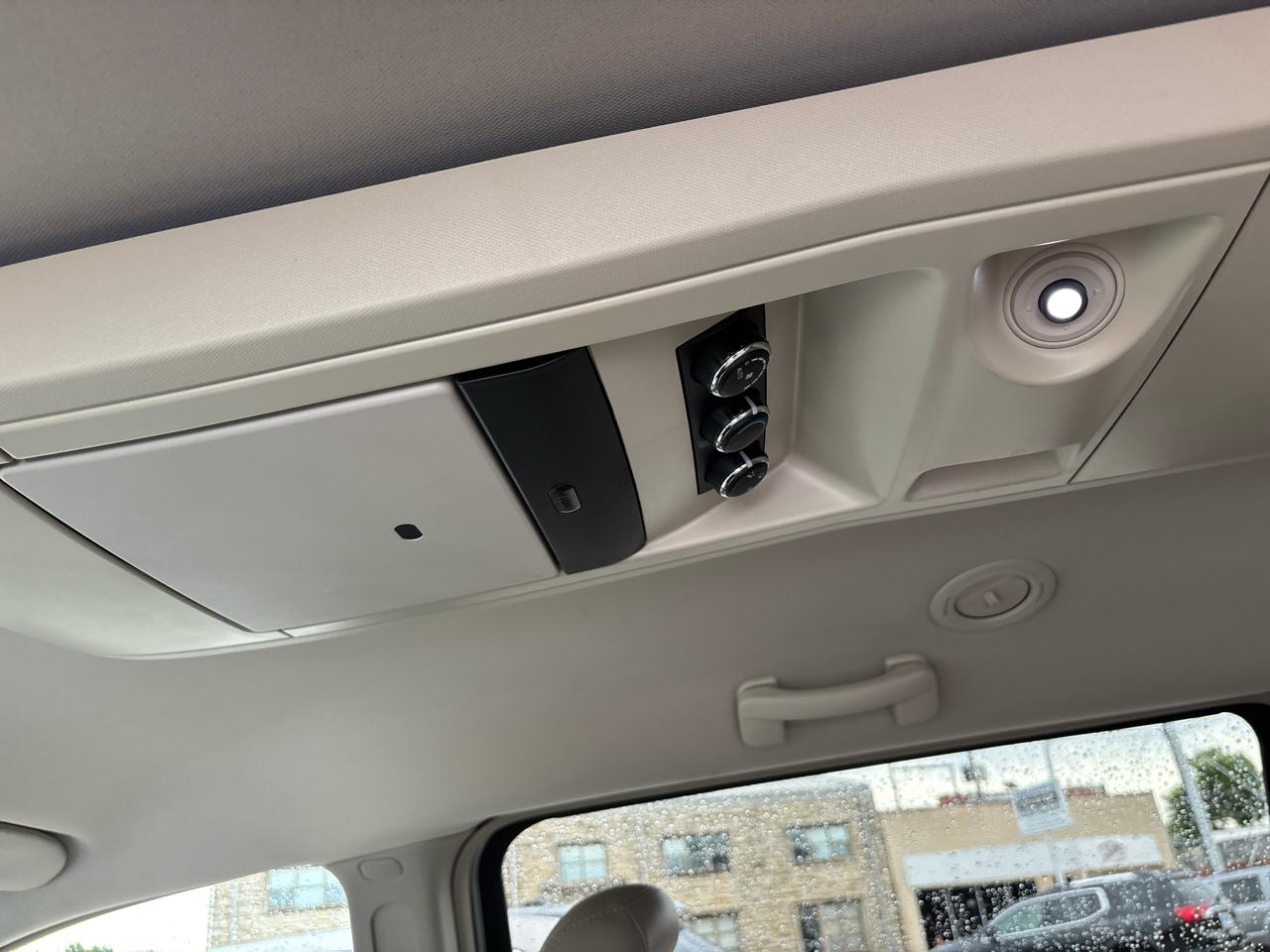 Chrysler Town & Country Touring 2013