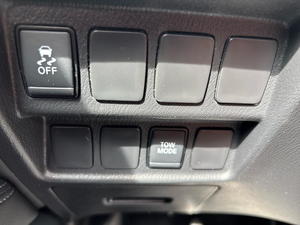 Nissan Pathfinder SV 2019
