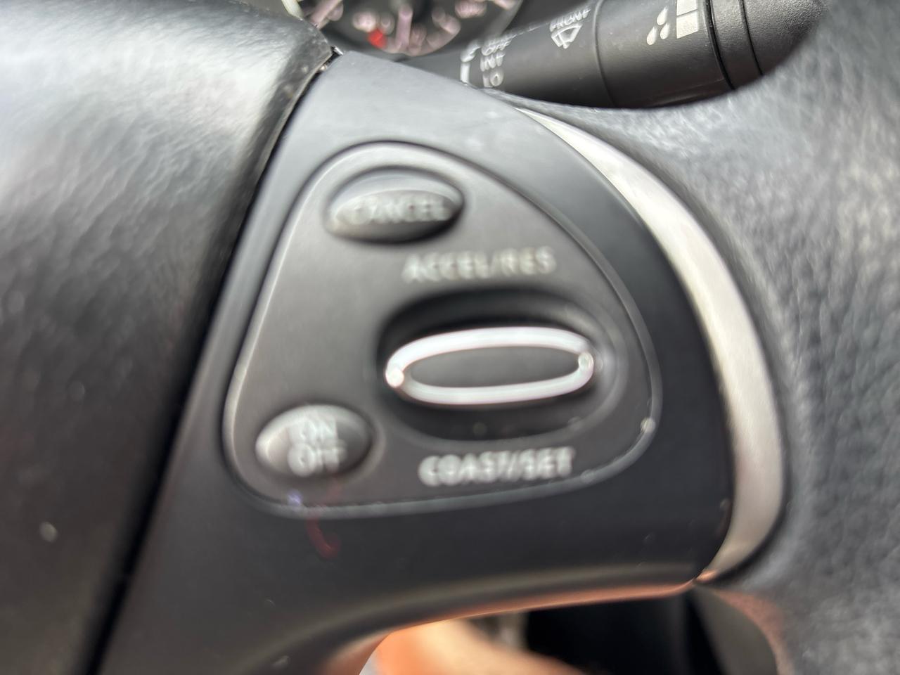 Nissan Pathfinder SV 2019