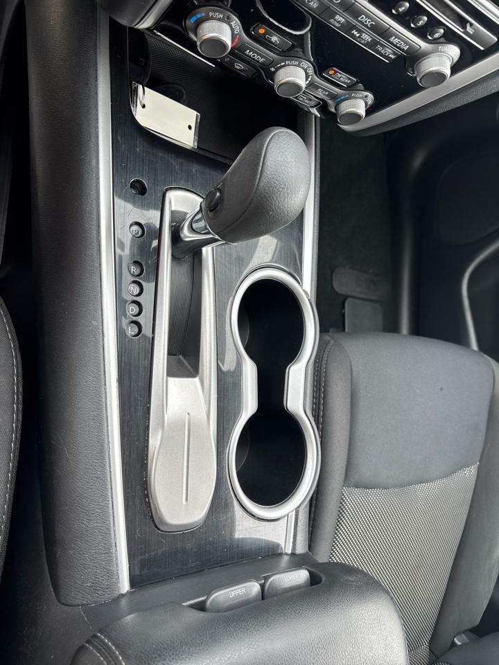 Nissan Pathfinder SV 2019