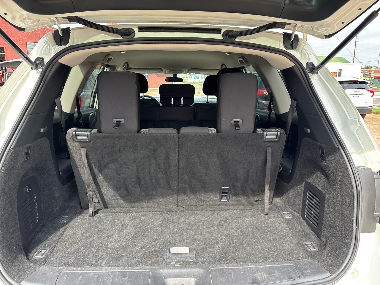 Nissan Pathfinder SV 2019