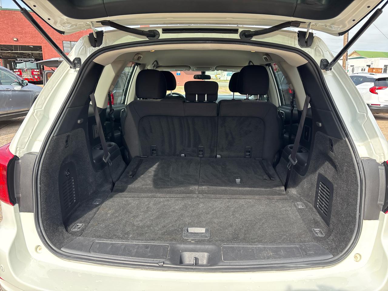 Nissan Pathfinder SV 2019