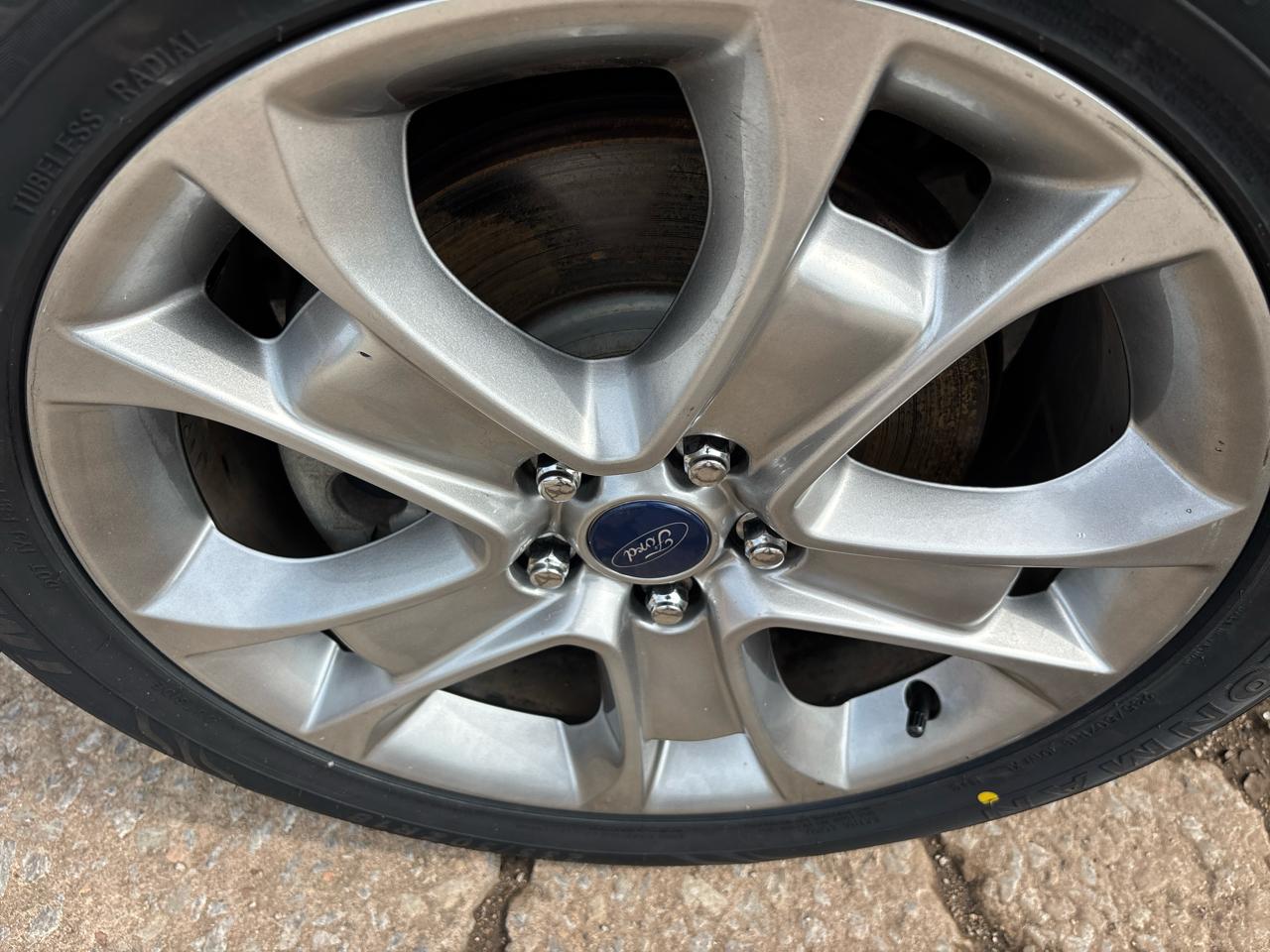 Ford Escape Titanium 4WD 2014