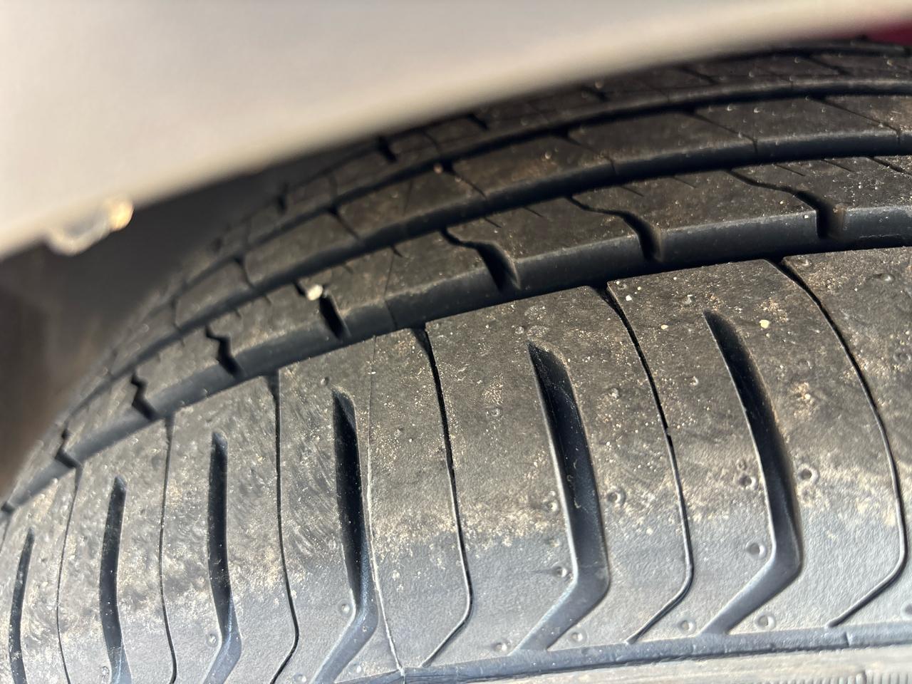 Ford Escape Titanium 4WD 2014