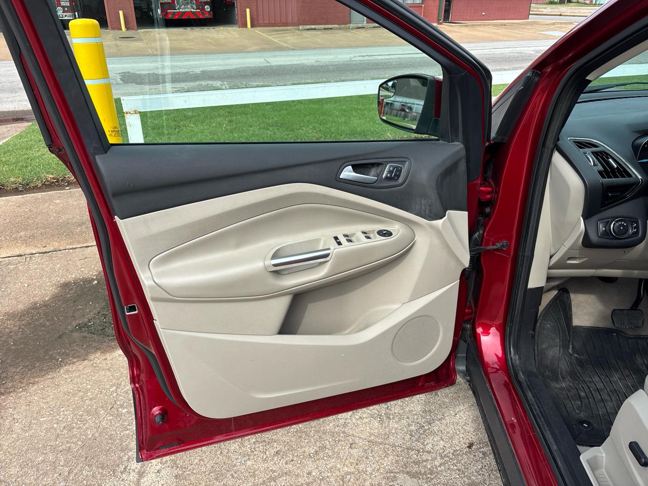 Ford Escape Titanium 4WD 2014