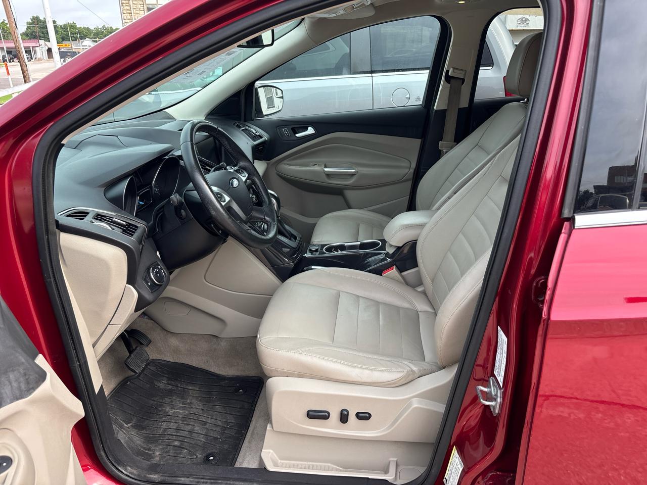 Ford Escape Titanium 4WD 2014