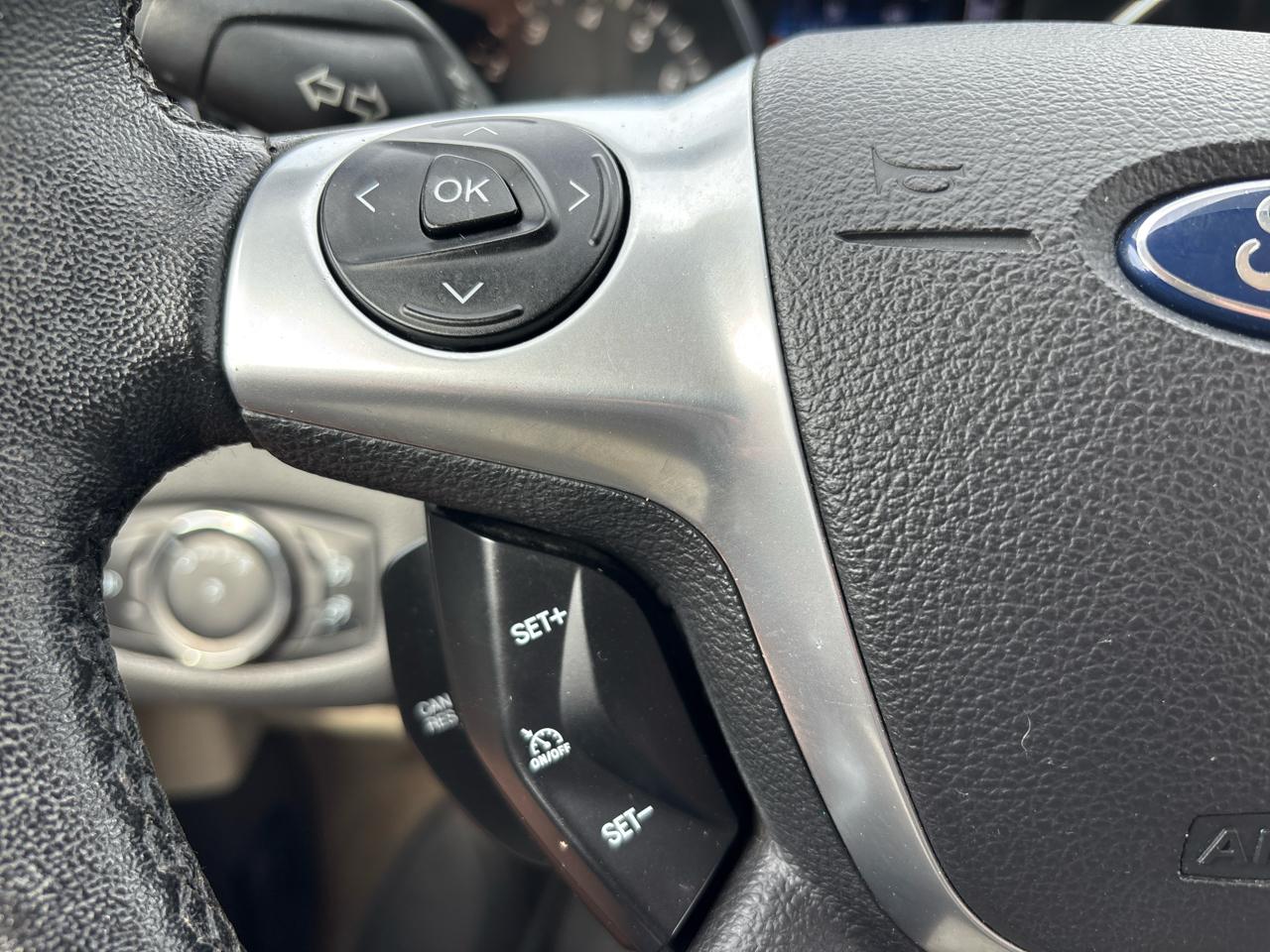Ford Escape Titanium 4WD 2014