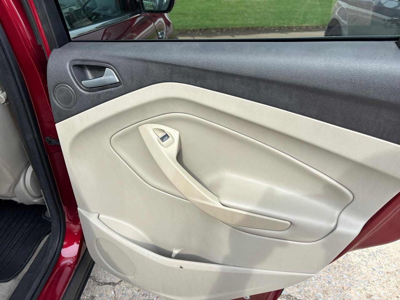 Ford Escape Titanium 4WD 2014
